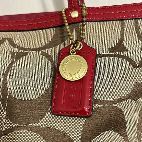 EUC Coach red patent signature top zip shoulder bag 13.5 x 10 - Picture 3 of 11